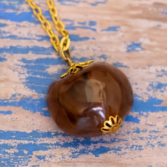 24 inch, Vintage Brown Shiny Fruit Pendant Gold Tone Necklace - L32 - Picture 1 of 3